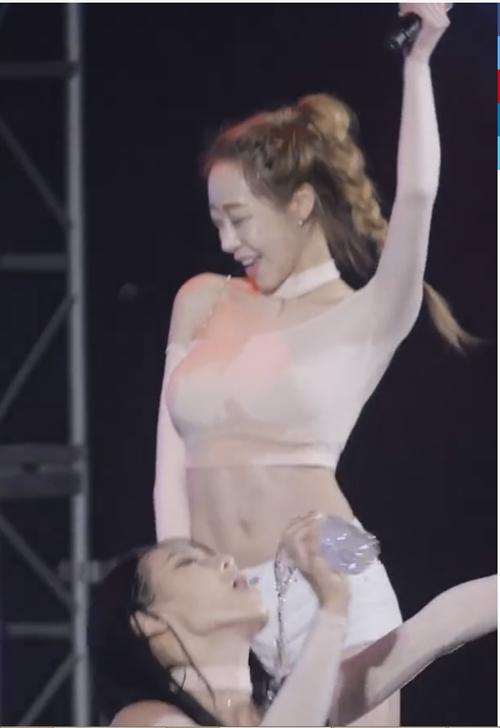 /
